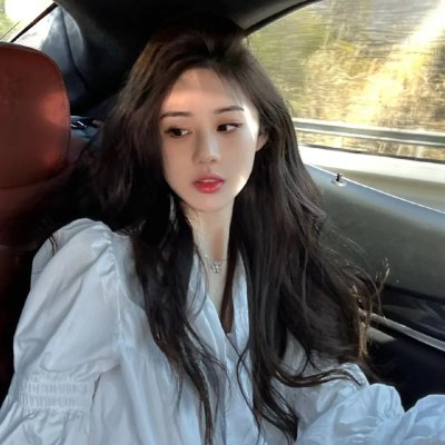脱口秀演员被曝录制现场起冲突，一夜之间发布会舞台画面流出